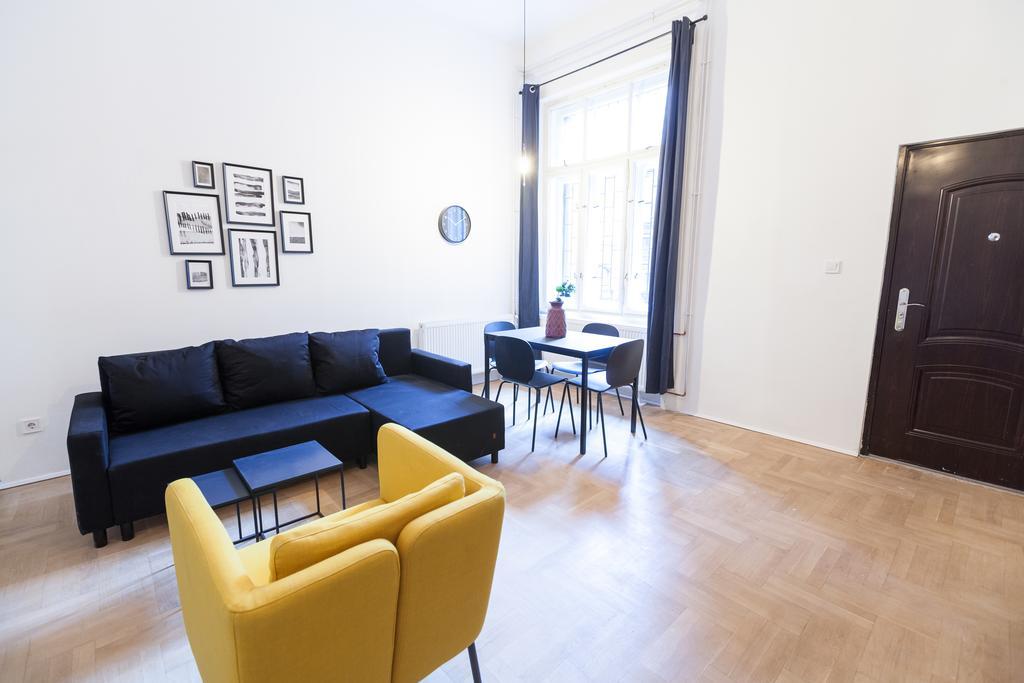 Apartment Stylish Ernesto